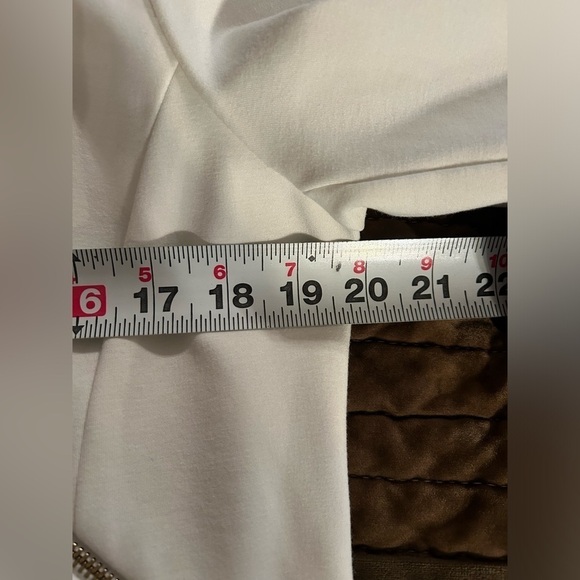 Chico’s Womens Cream Moto Jacket Size L Gold Zip Baddie Edgy Boss Lady - Picture 10 of 14